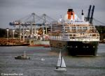 ID 6184 QUEEN MARY 2 (2003/148528grt/IMO 9241061) swings off her Jellicoe Wharf berth as she sails from Auckland bound north to the Bay of islands in New Zealand's far north following her third visit to the...